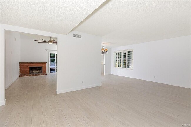 Building Photo - 11685 Amigo Ave