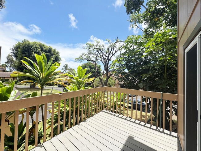 Building Photo - Pet Friendly Kaneohe Townhouse with Covere...