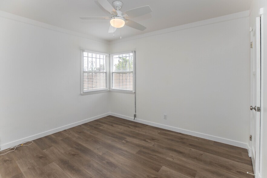 Building Photo - 740 Flower Ave
