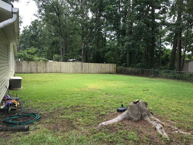 Building Photo - Affordable 3 Bedroom 1 Bathroom Home