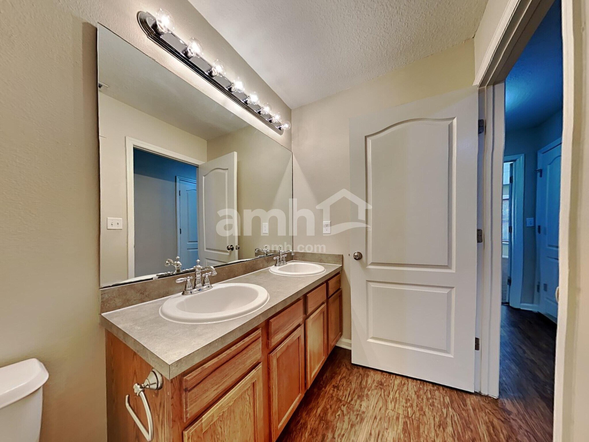 Building Photo - 86718 Cartesian Pointe Dr