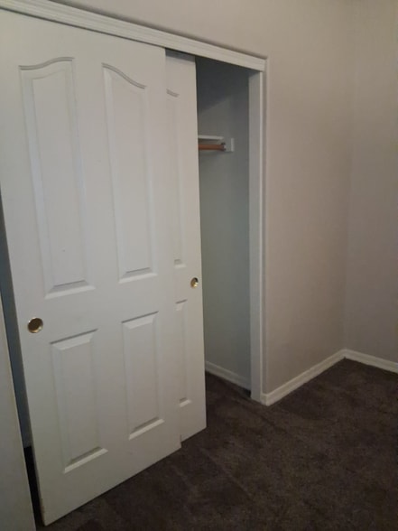 Building Photo - 1678 E Desert Breeze Ct