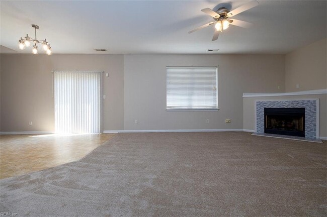 Building Photo - 5819 Woodside Ln