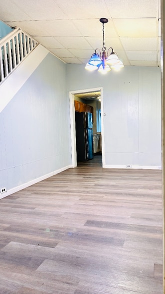 Building Photo - 13 N 2nd St