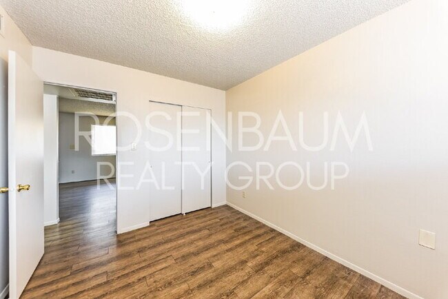 Building Photo - 9230 N 6th St