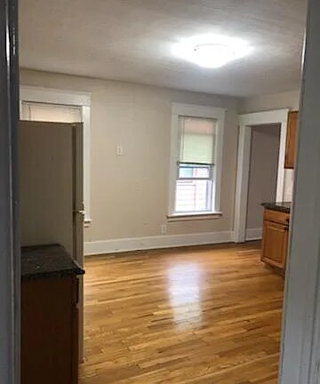 Building Photo - 122 Barton Ave