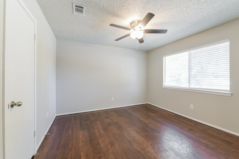 Building Photo - 25302 Hollybush Ln