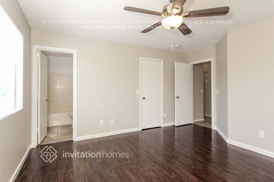 Building Photo - 15937 W Elm St