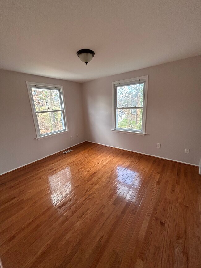 Building Photo - 3573 Moultree Pl