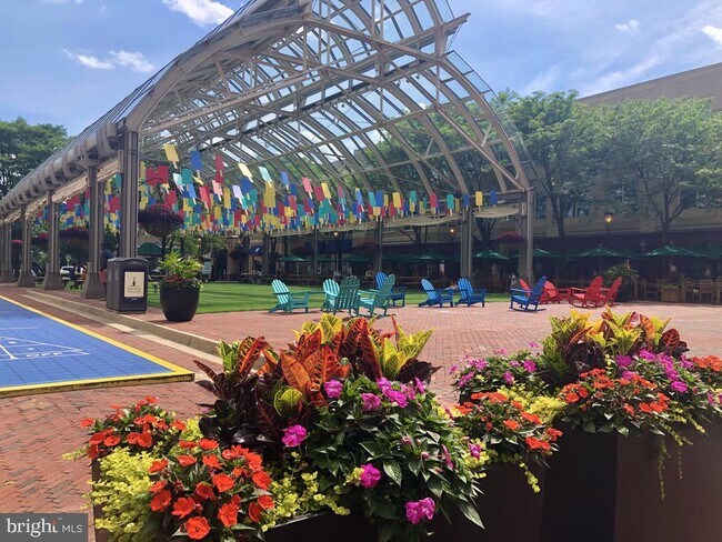 Building Photo - 12004 Taliesin Pl