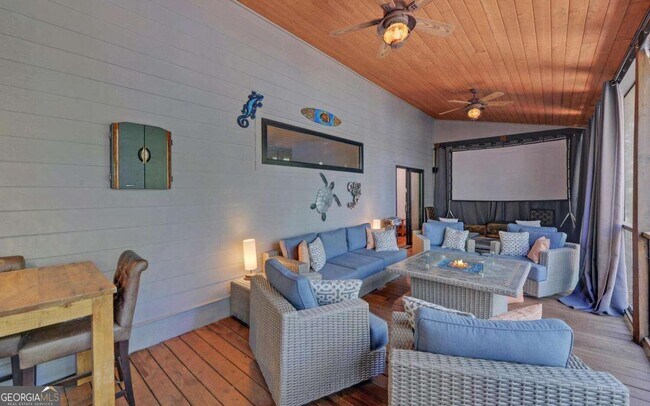 Building Photo - 675 Freedom Heights Dr