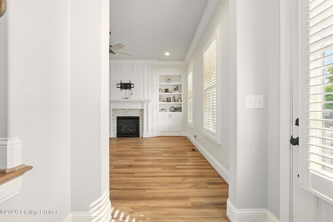 Building Photo - 6218 Mistflower Cir