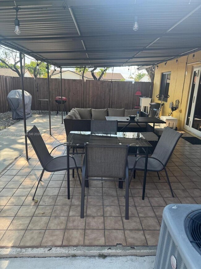 Building Photo - 14754 SW 66th Terrace