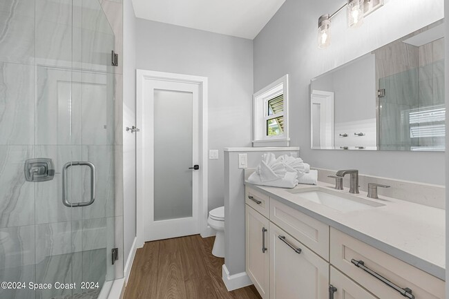 Building Photo - 19 Vip Is