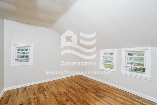 Building Photo - 5920 N 68th St