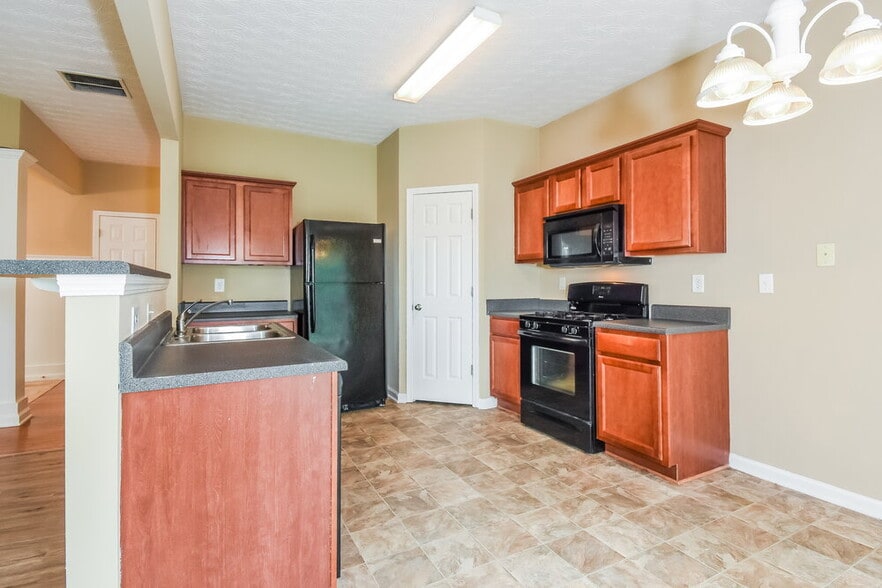 Building Photo - 206 Winterbury Dr