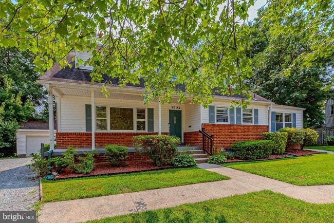 Building Photo - 9703 Stoneham Terrace