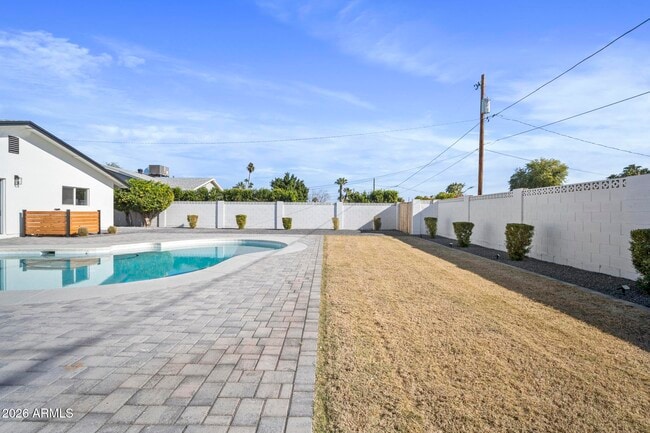 Building Photo - 8513 E Indianola Ave