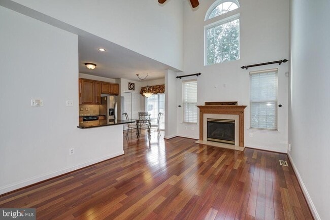 Building Photo - 33 Weaver Dr