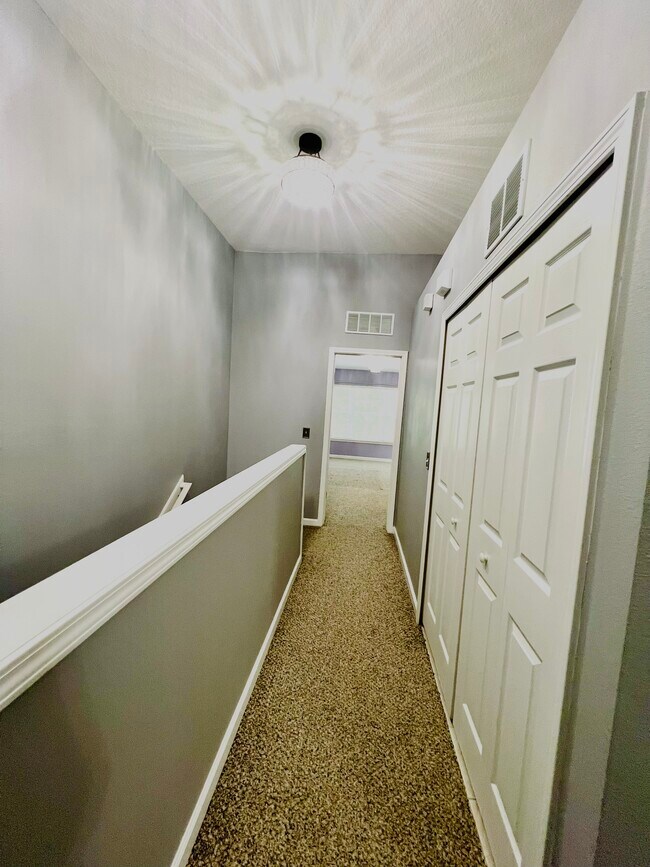 Building Photo - 13479 Stone Pond Dr