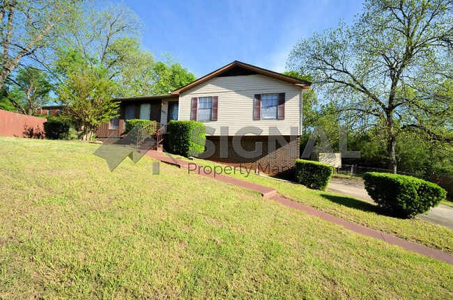 Building Photo - 4001 6th Ave