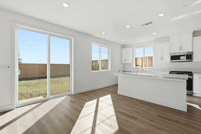 Building Photo - 5728 Placer Dr