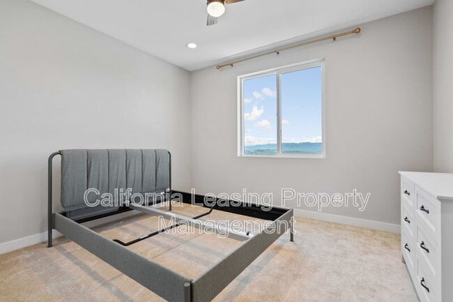 Building Photo - 28649 Windbreak Tr
