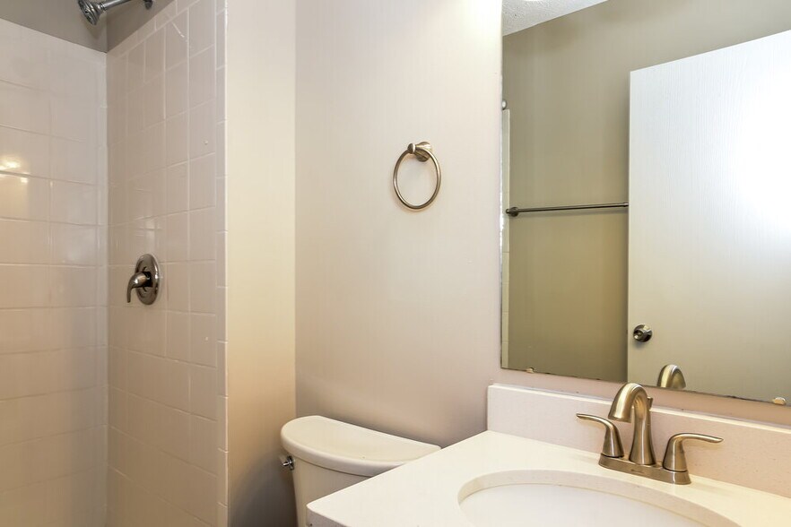 Building Photo - 4440 Habersack Ave