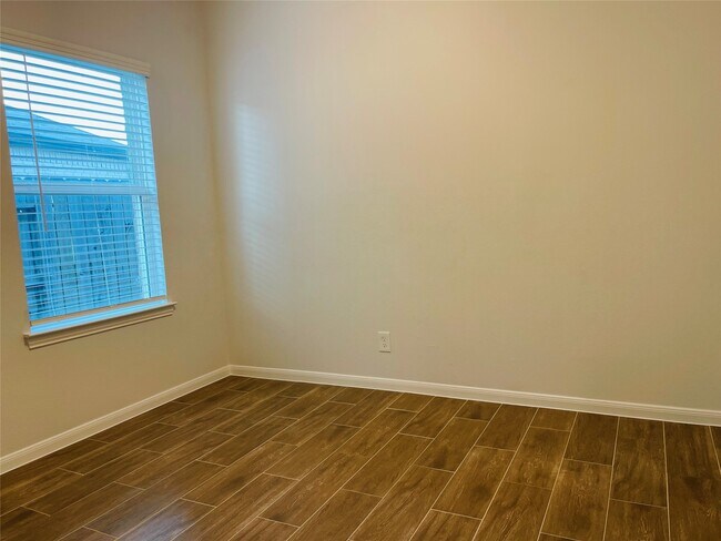 Building Photo - 14206 Alpine Fir Dr
