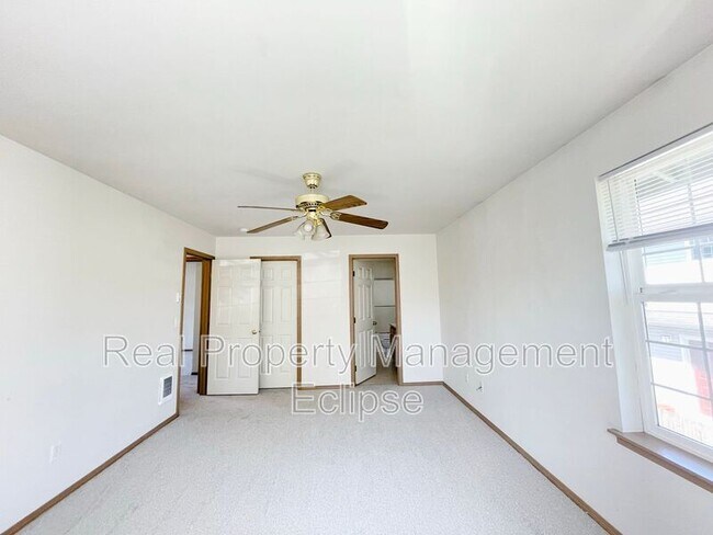 Building Photo - 1427 Virginia Ave