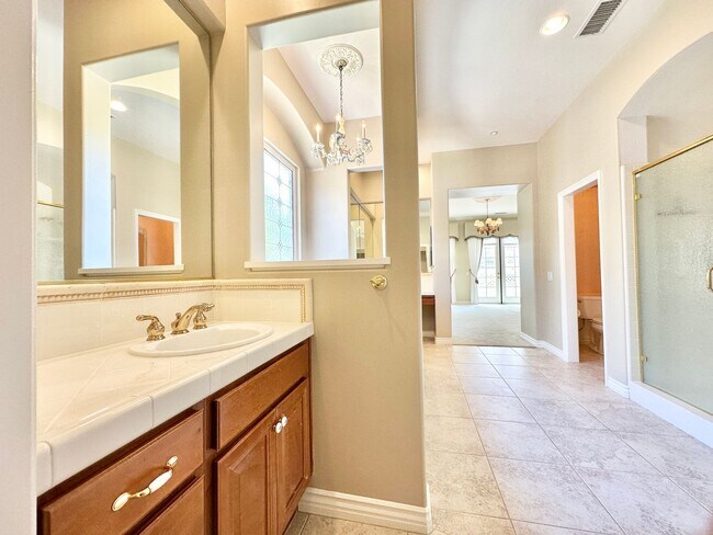 Building Photo - Beautiful Single-Level Custom Home with Serene Backyard Space in the Lovely Peppertree Park Commu...