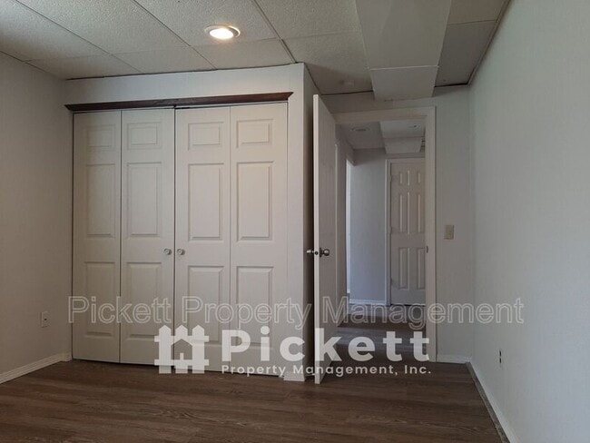 Building Photo - 391 NW Mosher Canyon Rd