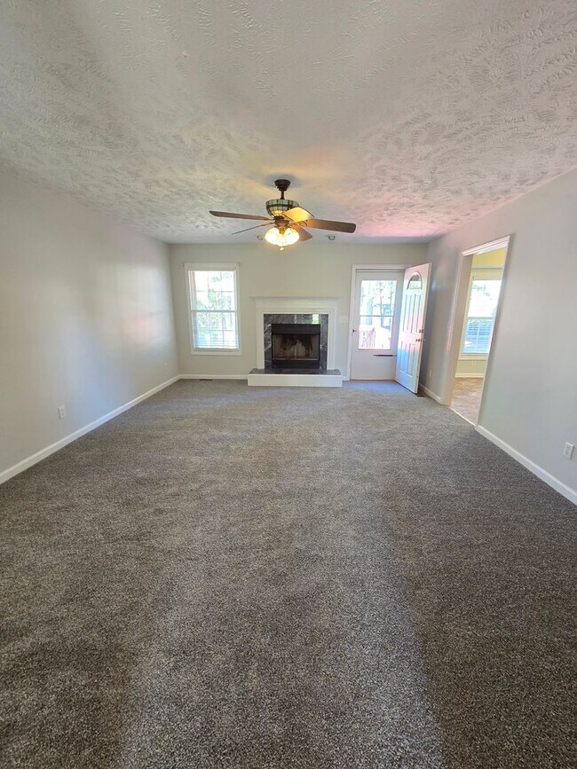 Building Photo - Beautiful Ranch Style Home for Rent