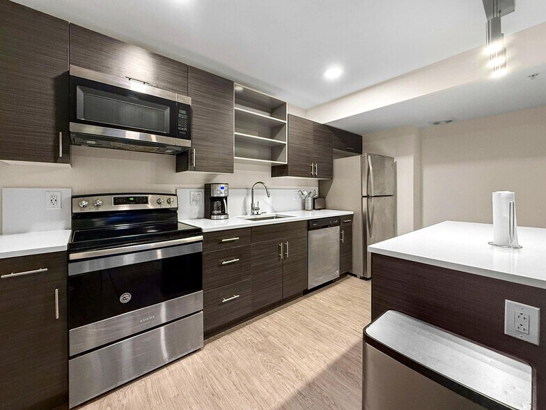 Building Photo - 1101 Euclid Ave