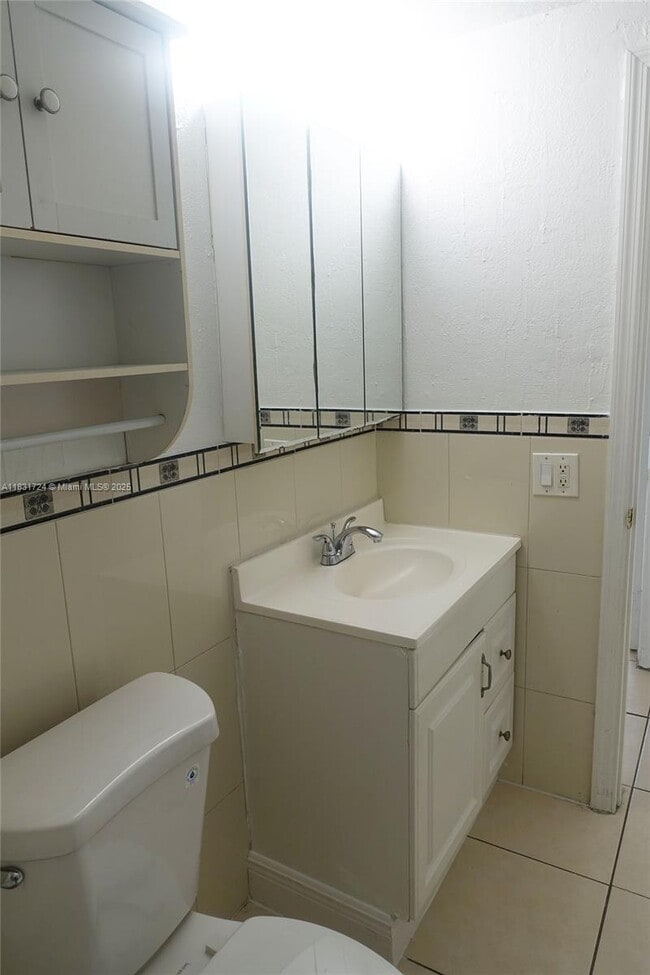 Building Photo - 495 NW 72nd Ave