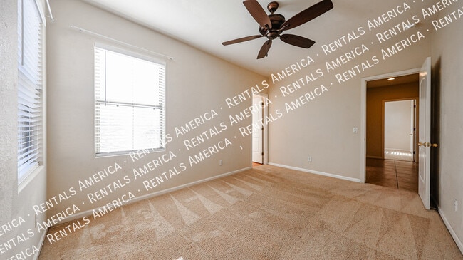 Building Photo - 13601 W Cypress St