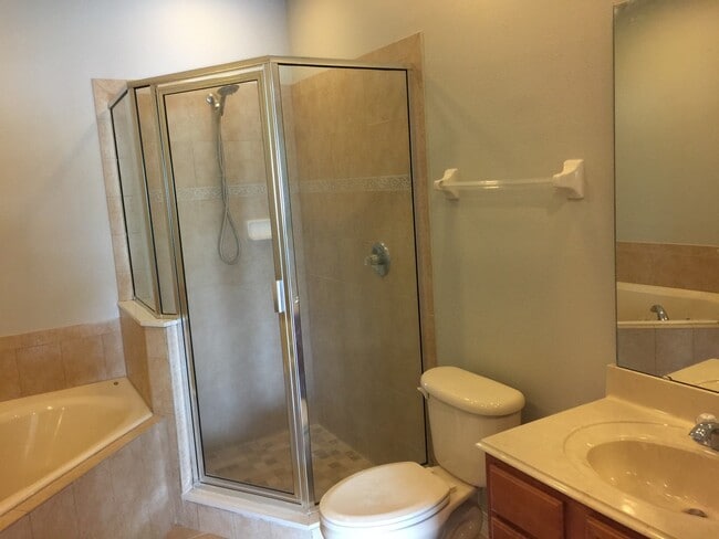 Building Photo - Updated 3 Bedroom Townhome in the Arbor Meadows Gated Community