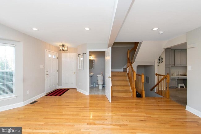 Building Photo - 156 Liberty Way