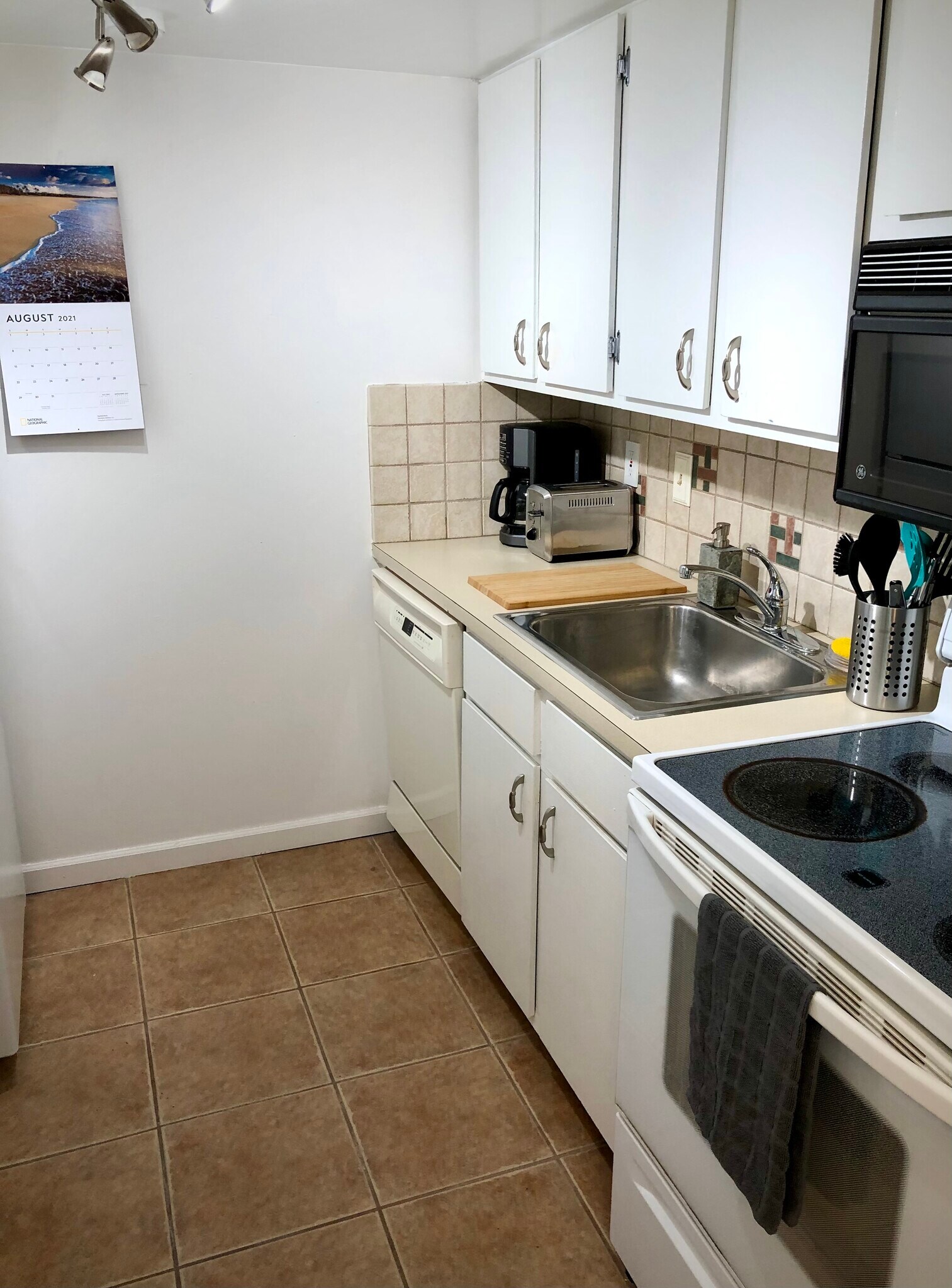 Building Photo - 3349 S Monaco Street Pky