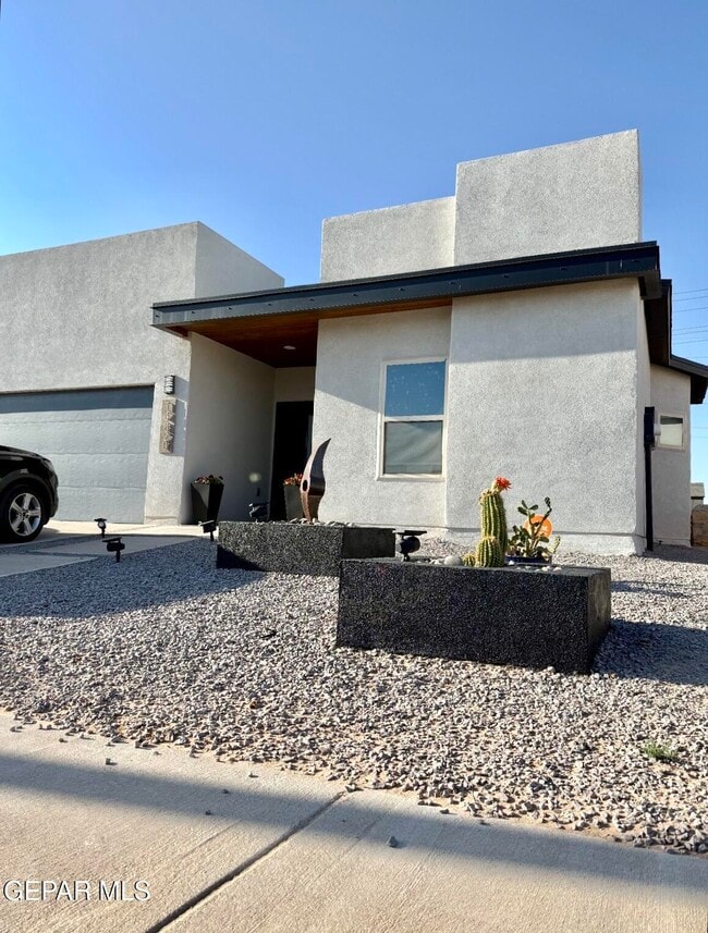 Building Photo - 14820 John McNeely Ave