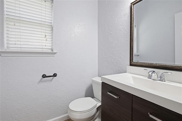 Building Photo - 2114 Rustic Ridge Dr