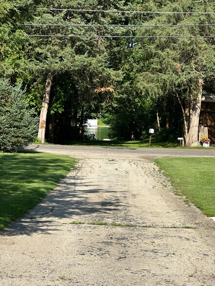 Primary Photo - 1509 N Breezeland Rd