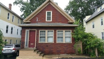Building Photo - 3 Cheney St