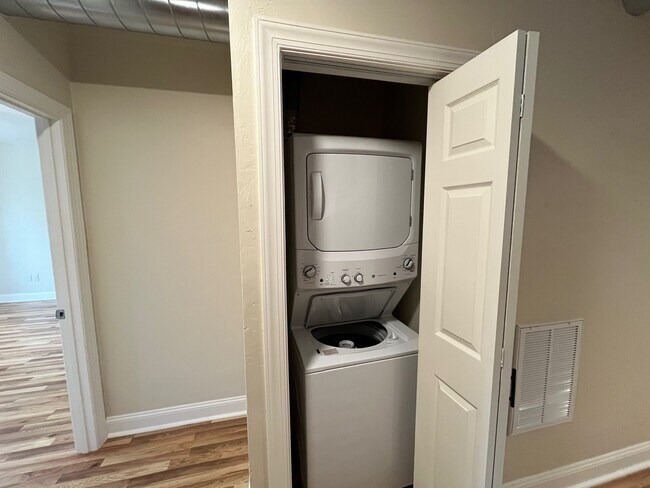 Building Photo - 6712 McPherson Blvd