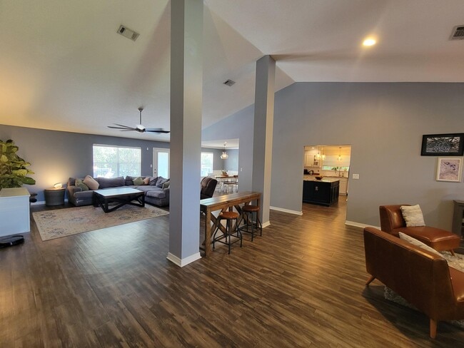 Building Photo - 2664 Shoni Dr