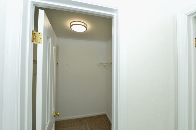 Building Photo - 4221 White Heron Point
