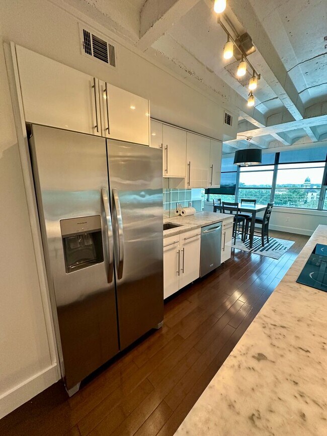 Building Photo - 1 BED | 1 BATH | DRAYTON TOWER