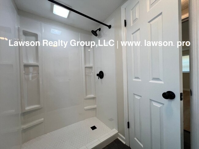 Building Photo - Updated Ranch in Glenvar with Garage and Bonus Room