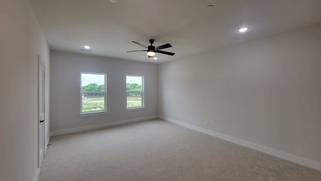 Building Photo - 2348 Alsiddiq Dr
