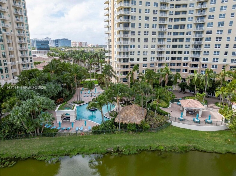 Building Photo - 19501 W Country Club Dr